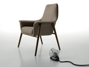 Кожаное кресло