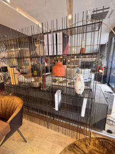 Книжный шкаф из металла