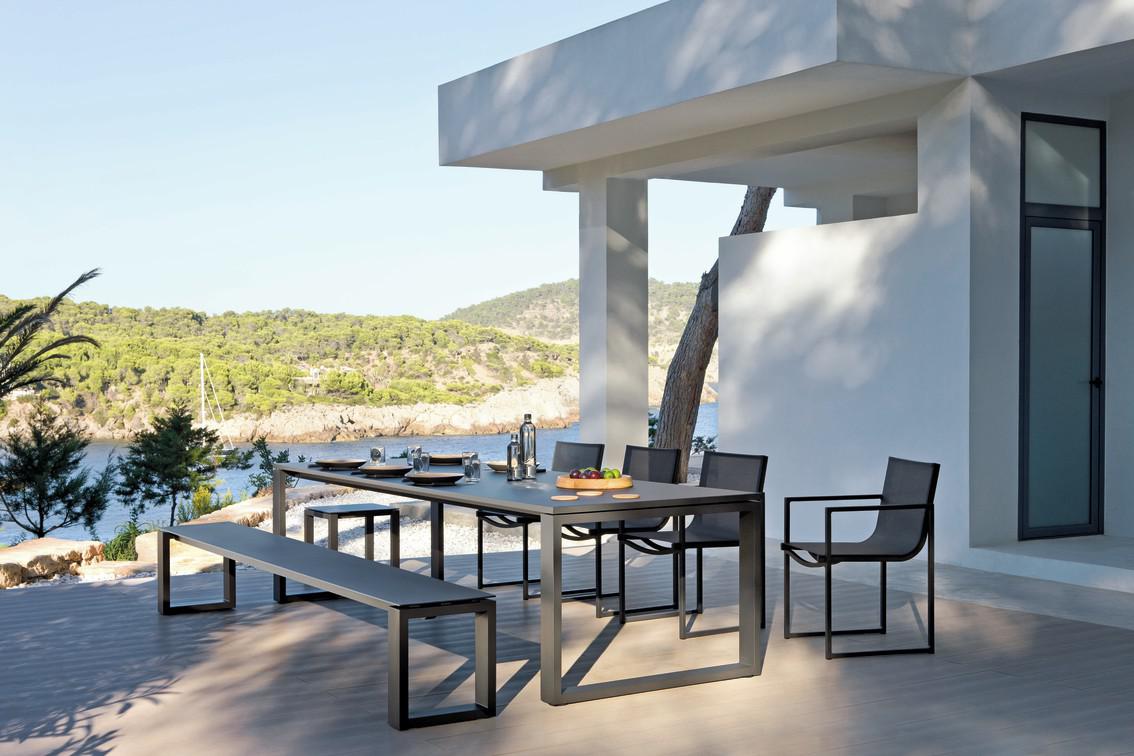 Обеденный стол pa lava ⌀148см Manutti Fuse MNST942 - Вид №1