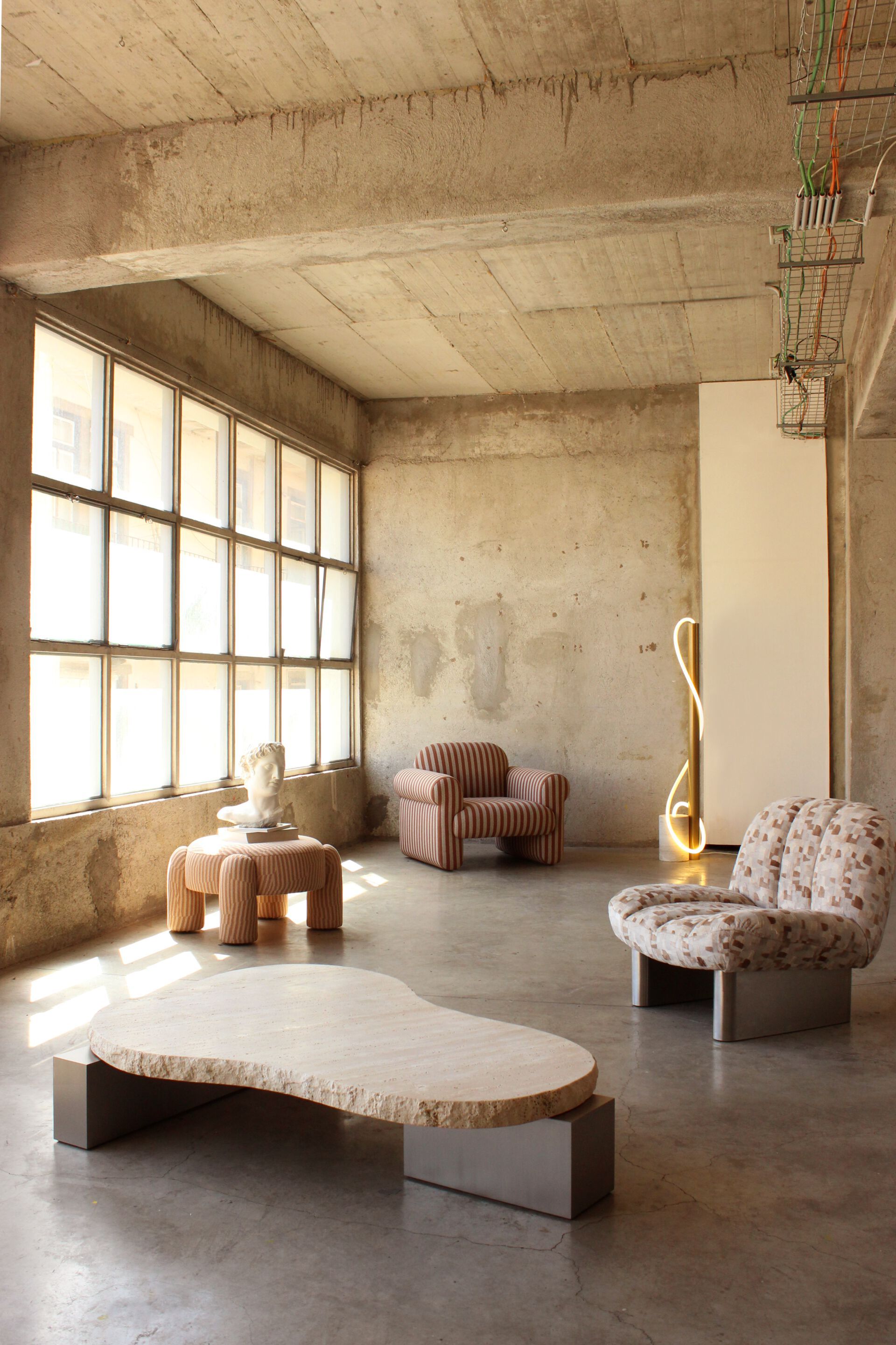 Бархатный пуф DOOQ Marlon ARCH-00082372 - Вид №8