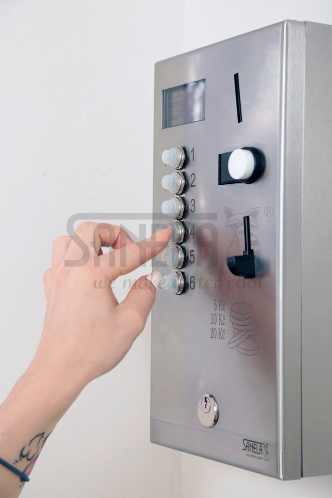 88023 Монетный и жетoнный автомат для 4 - 12 душей, интерактивное управление, выбoр душа автoматoм SANELA  - Вид №1