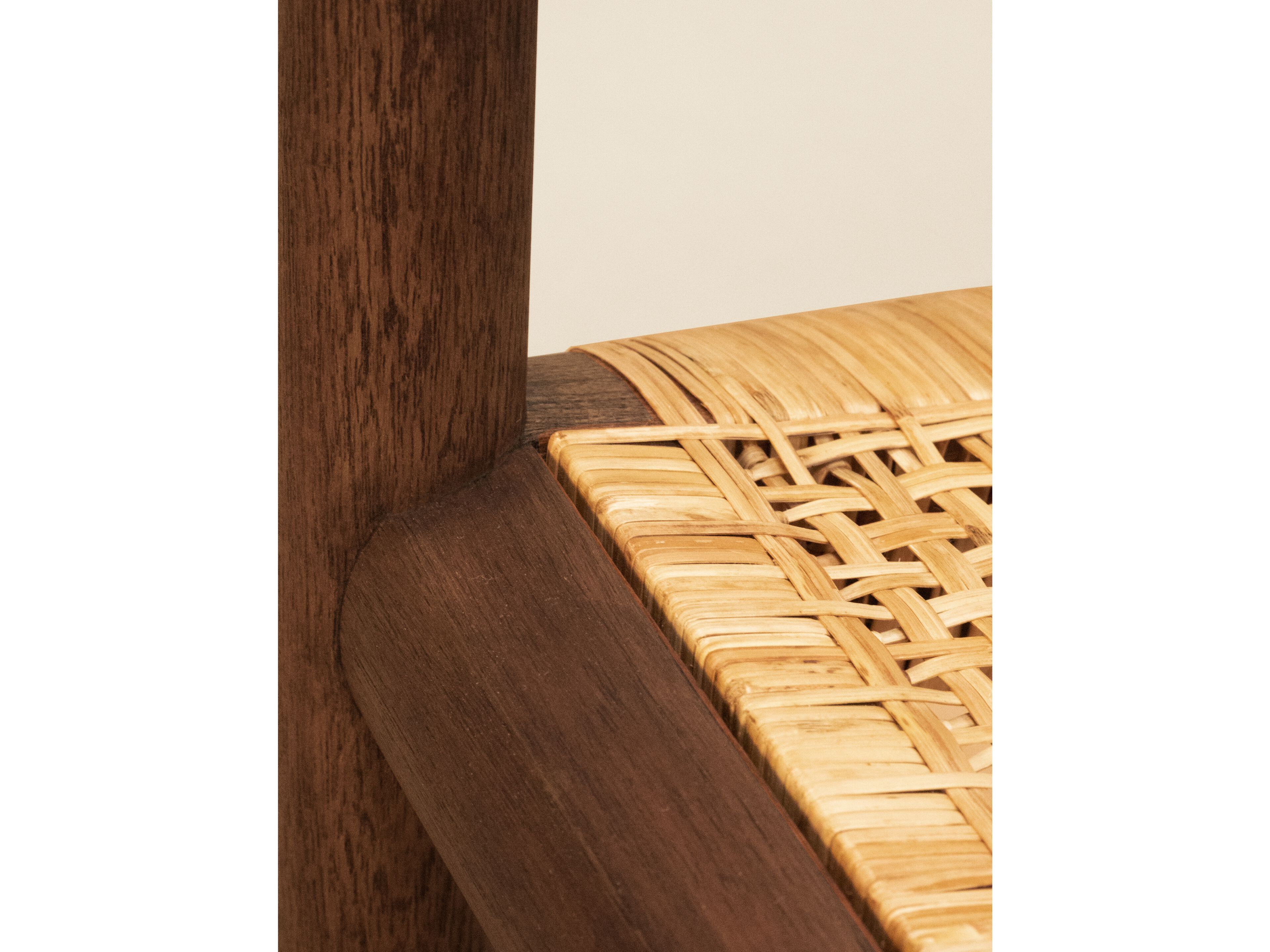 Стул из тикового дерева без подлокотников Phantom Hands Tangāli ARCH-00108477 - Вид №2