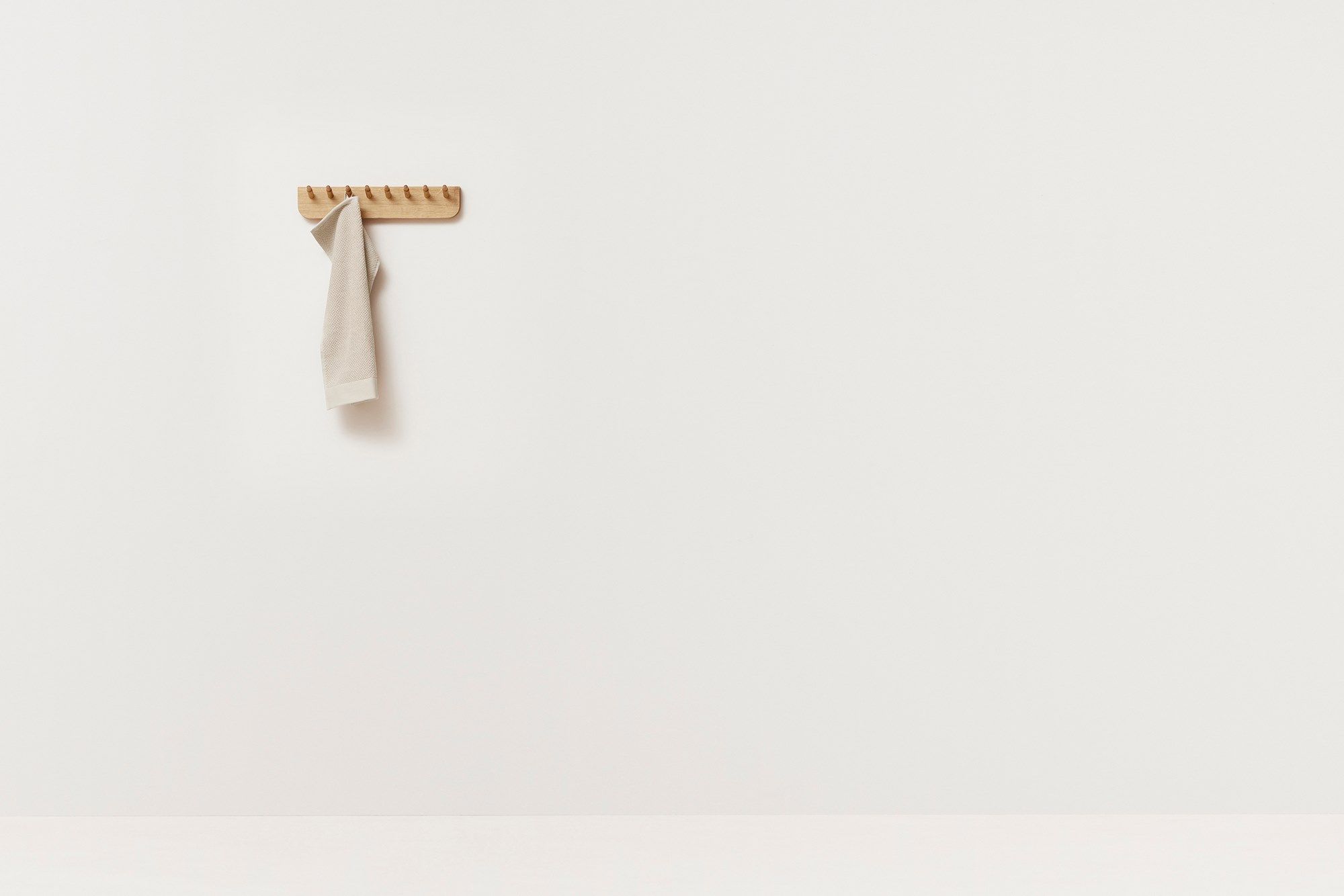 Дубовая настенная вешалка Form & Refine Echo ARCH-00113538 - Вид №4