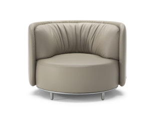 Кожаное кресло с подлокотниками