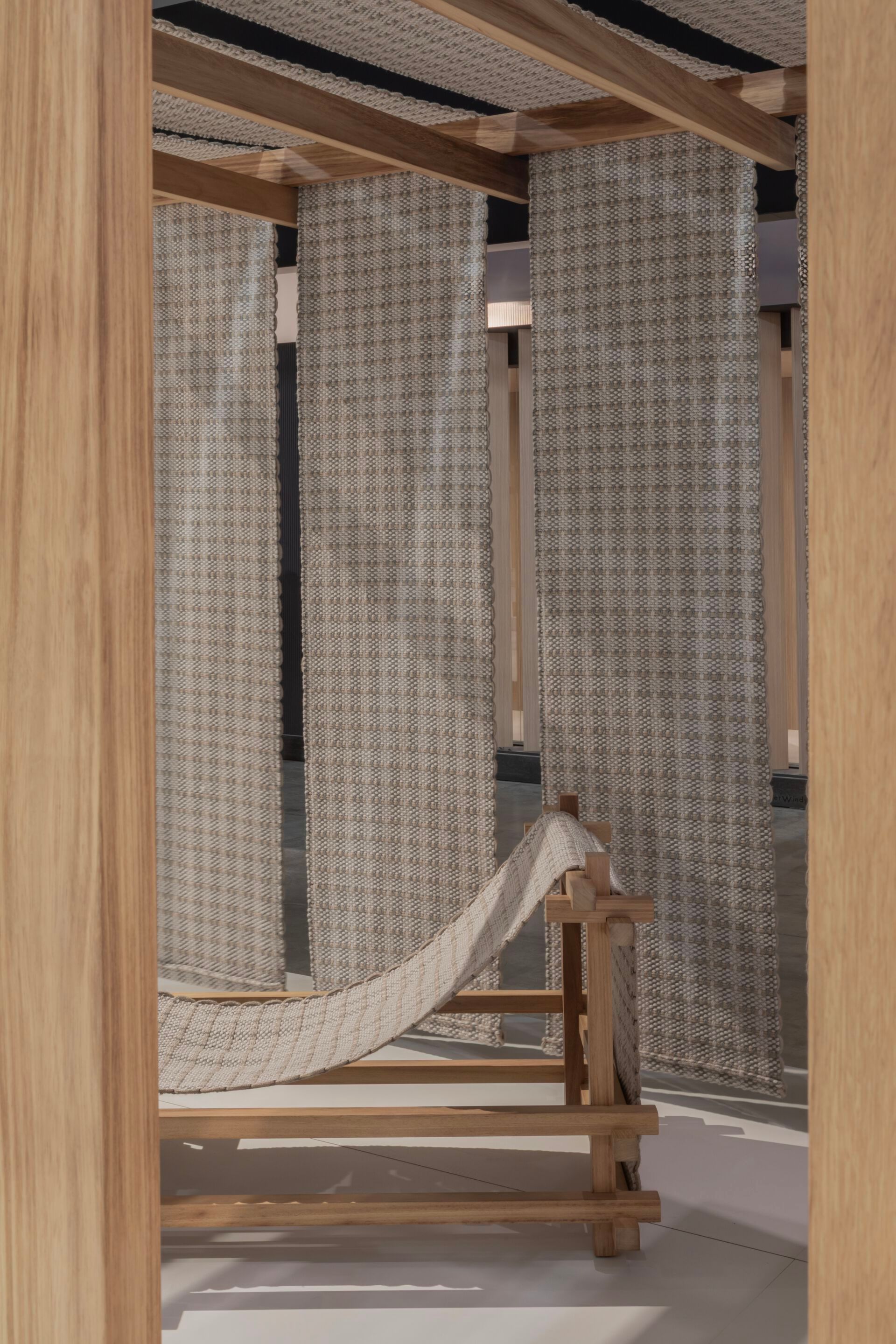 Садовое кресло с подставкой для ног GANDIABLASCO Gandiablasco Edition x Kengo Kuma ARCH-00055045 - Вид №20