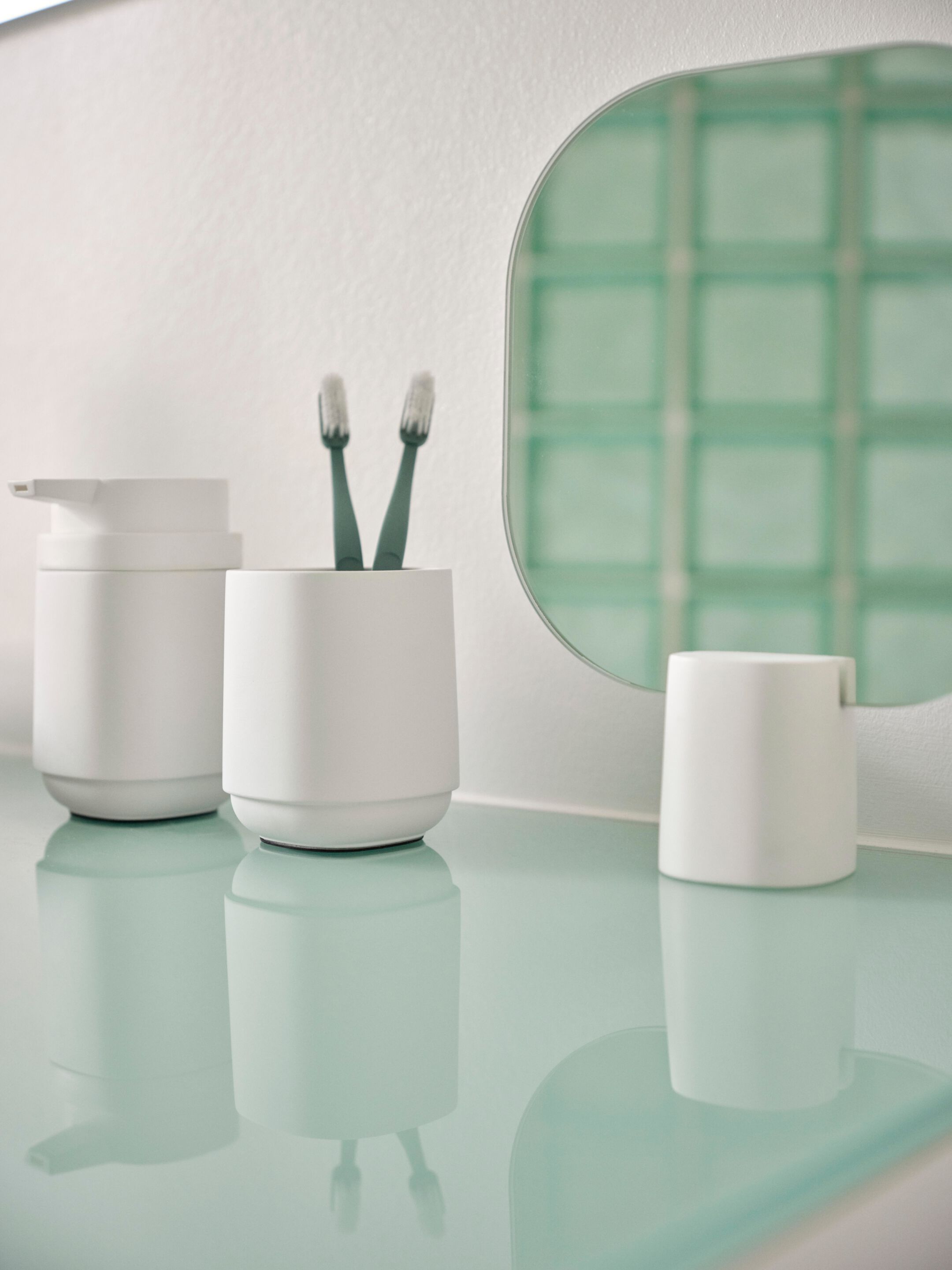 Бетонный Настольный держатель зубной щетки ZONE DENMARK Time ARCH-00071104 - Вид №1