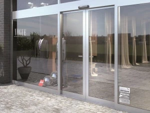 ASSA ABLOY Автоматическая раздвижная система с прочным профилем Porte automatiche scorrevoli