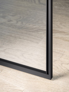 Стеклянная дверь