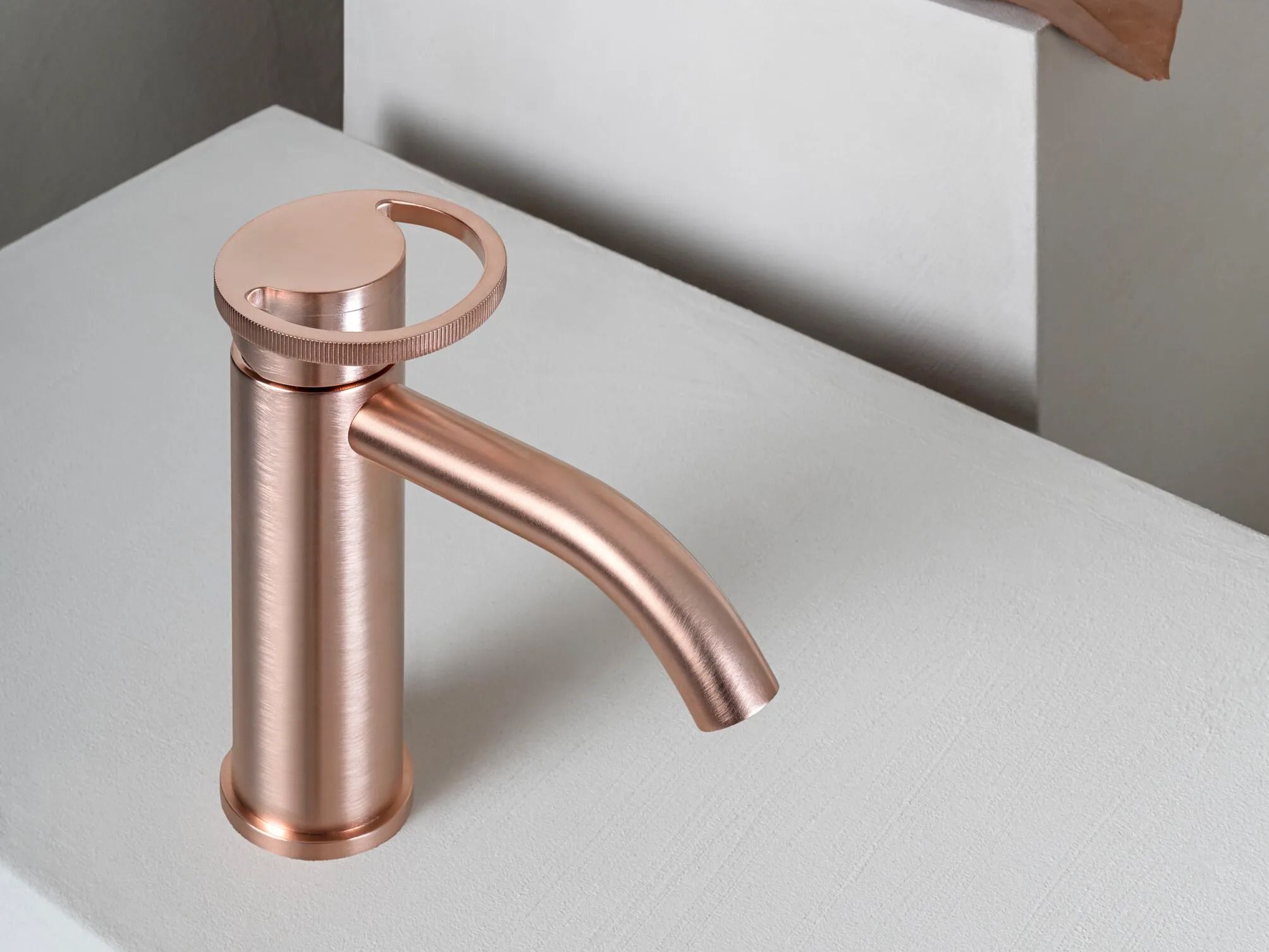 Однорычажный смеситель для раковины с одним отверстием QD Magistro Lab Smile ARCH-00121490 - Вид №2