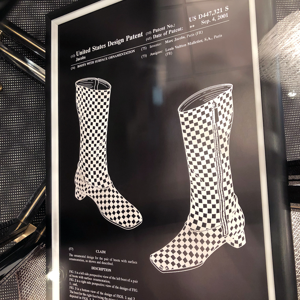 896521341_1818 Арт-постер «Патент Louis Vuitton на дамские сапоги» Object Desire  - Вид №1