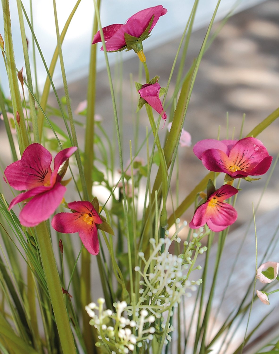 5103 510 a3 Искусственная трава с анютиными глазками в 'почве', 48 см, розовая H-andreas  - Вид №1