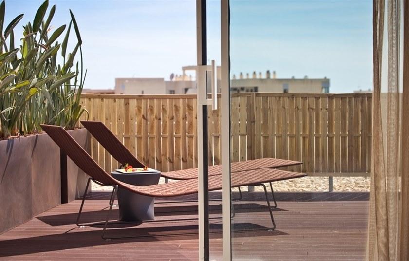 Andreu World Шезлонг из полипропилена штабелируемый Trenza Tu0704 - Вид №2