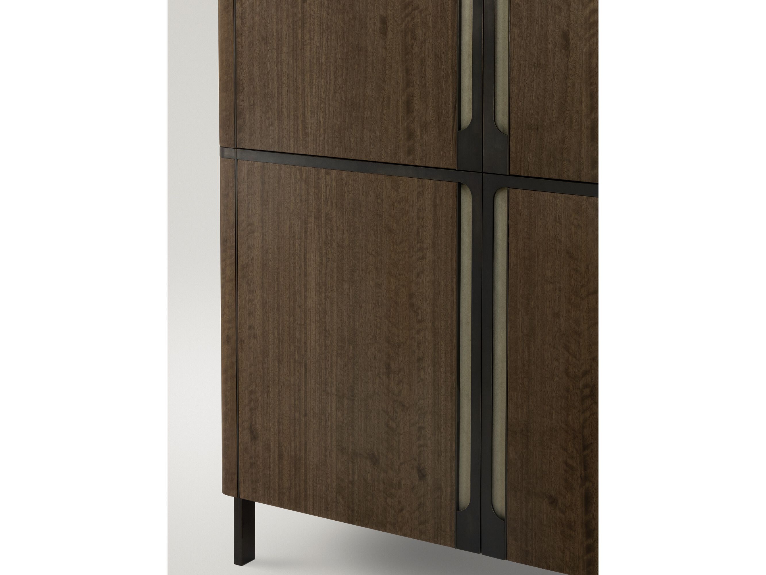 Эвкалиптовый шкаф с распашными дверцами JOSÉ LEITE DE CASTRO DHARMA ARCH-00007221 - Вид №1