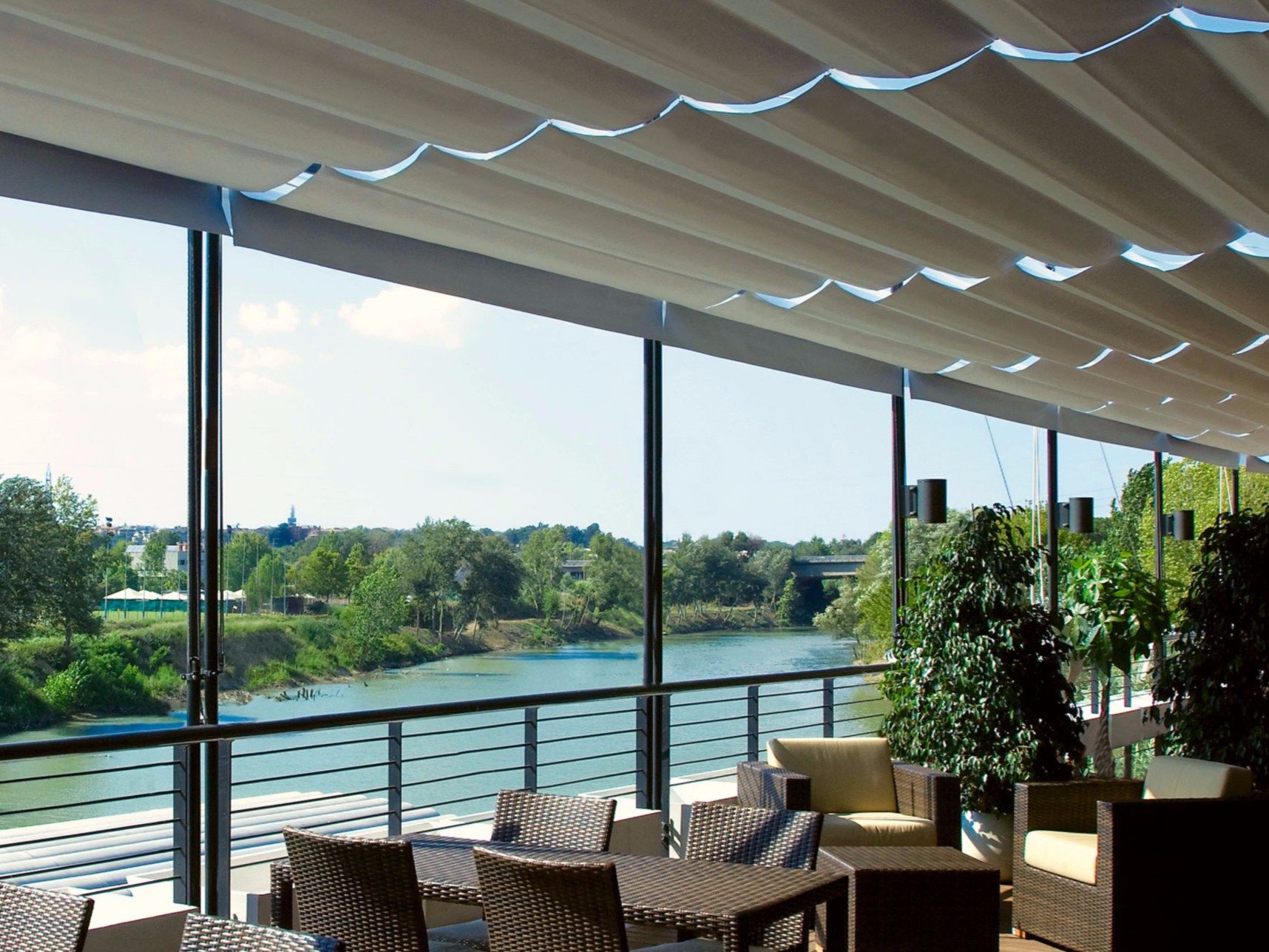 Беседка с раздвижной крышкой из акрила или ПВХ Mv Line тени ARCH-00073221