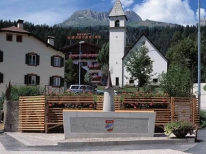 Bellitalia Реконструированный каменный фонтан