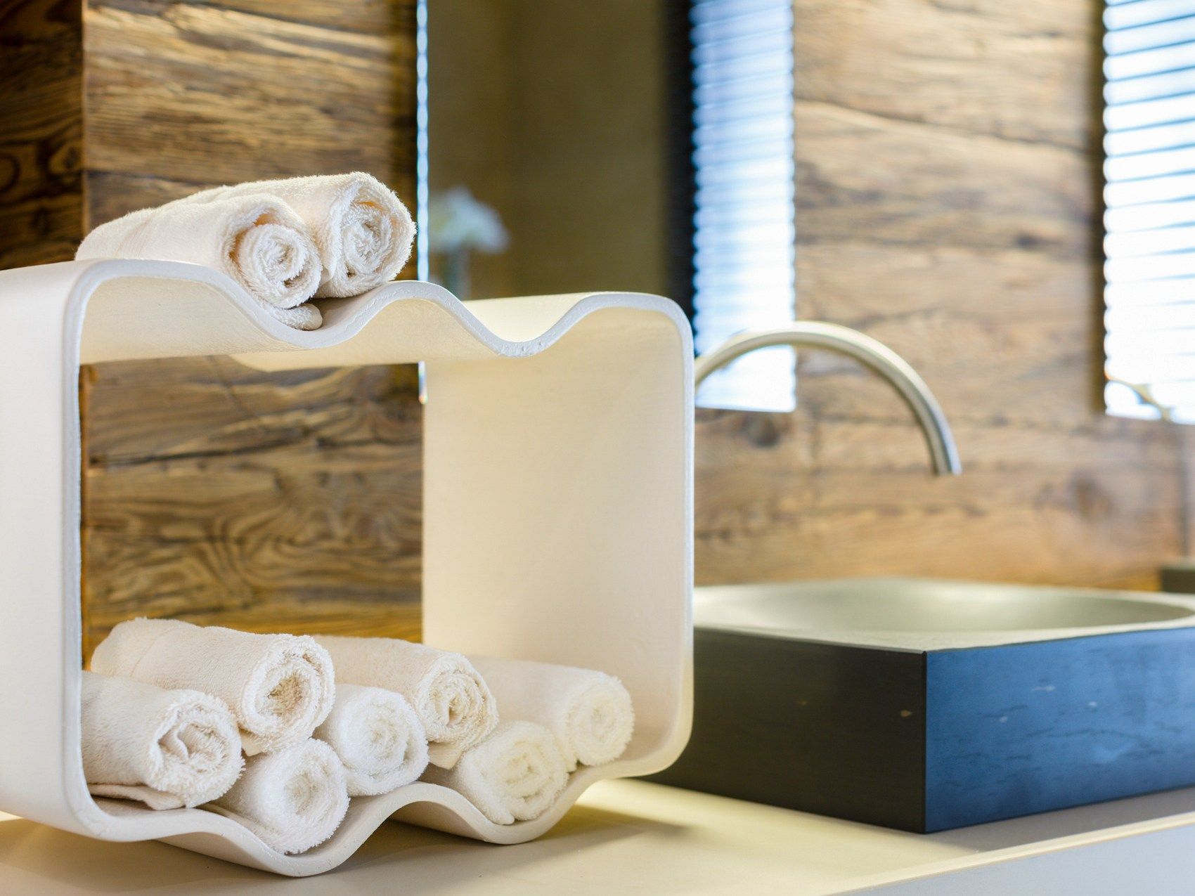 Бетонная винная стойка SWISSPEARL дизайн ARCH-00146975 - Вид №5