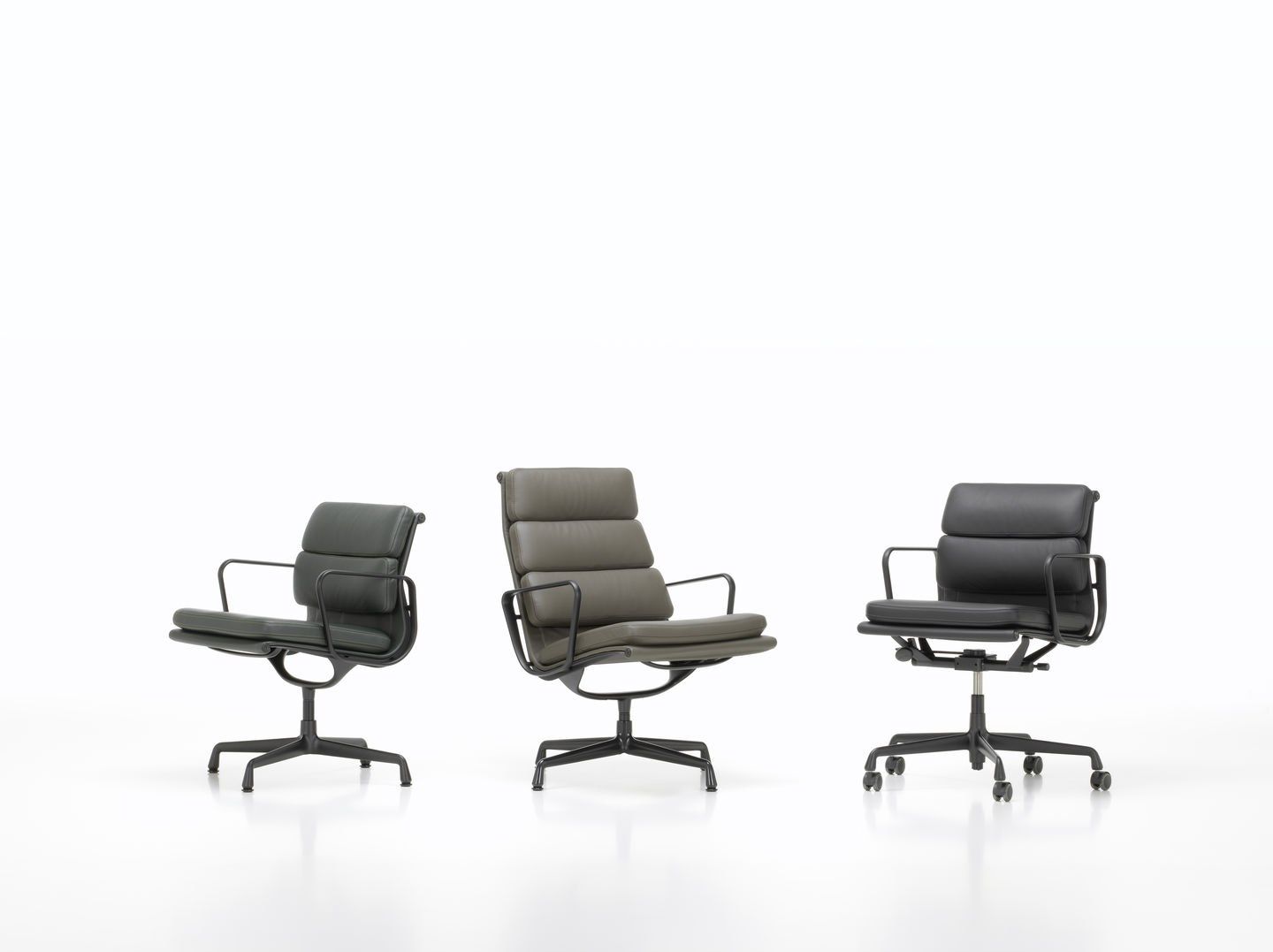 Кожаный спиц поворотный стул с подлокотниками VITRA Eames Soft Pad Group ARCH-00078216 - Вид №4