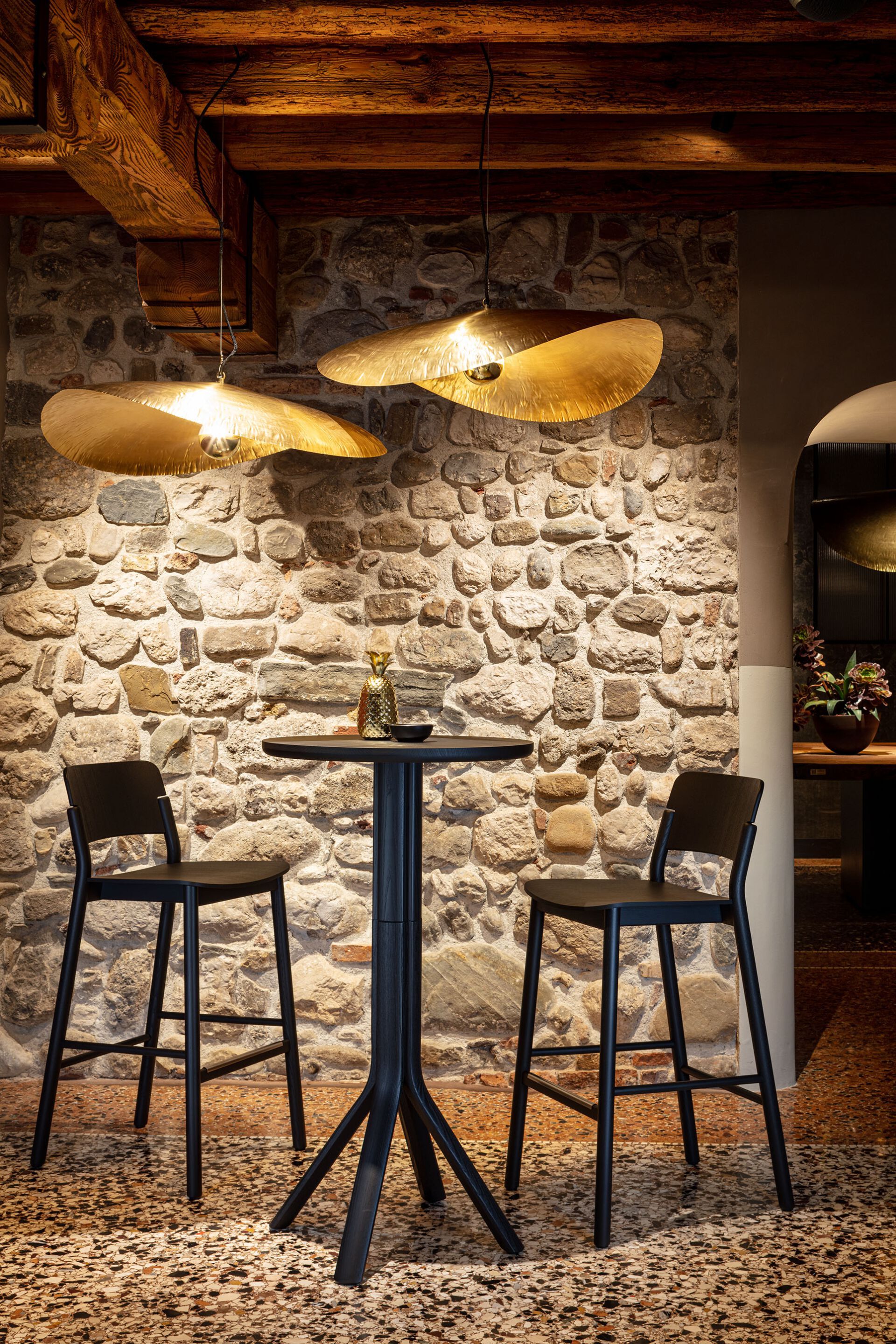 Высокий круглый стол из ясеня SIPA дерево ARCH-00025435 - Вид №1