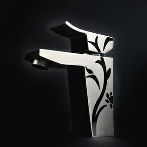 Однорычажный смеситель для раковины с клапаном клик-клак 55.004C MAIER SURF ART