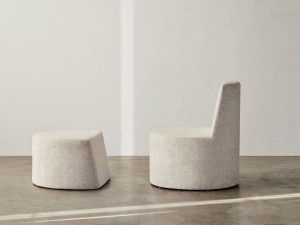 Кресло и подставка для ног из синели