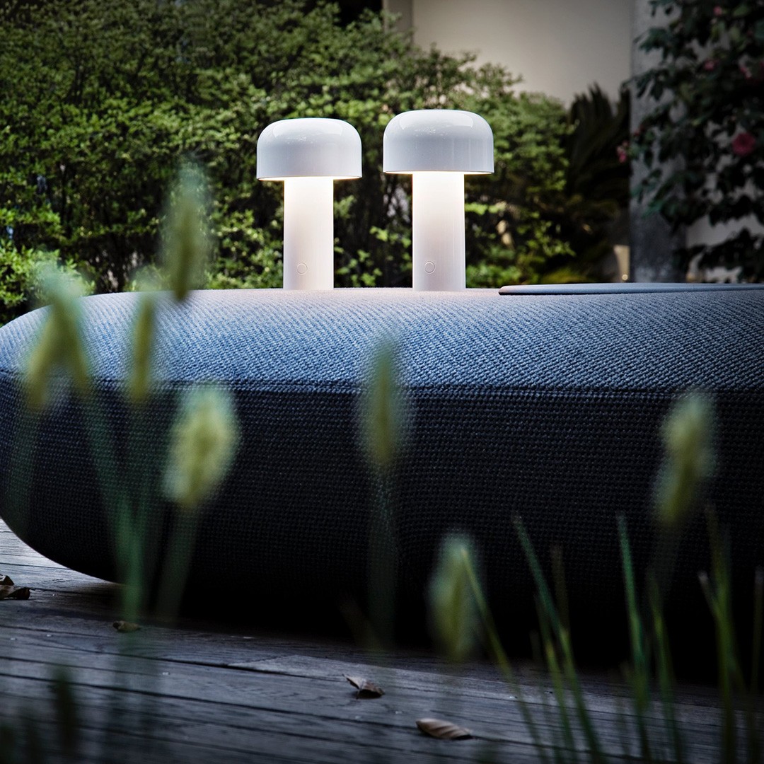 Flos Bellhop F1060009 белая лампа настольная с аккумулятором 116164 - Вид №1