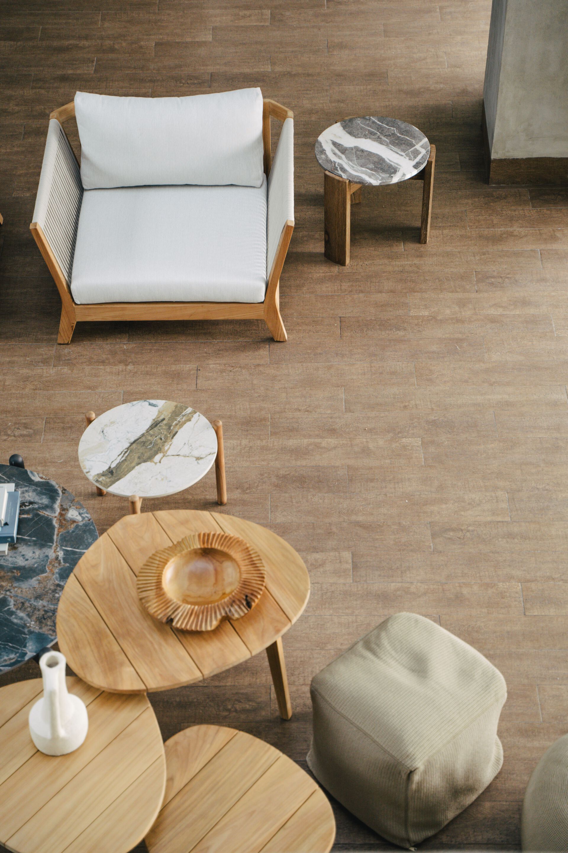 Низкий стол из тикового дерева cbdesign Tria ARCH-00136649 - Вид №7