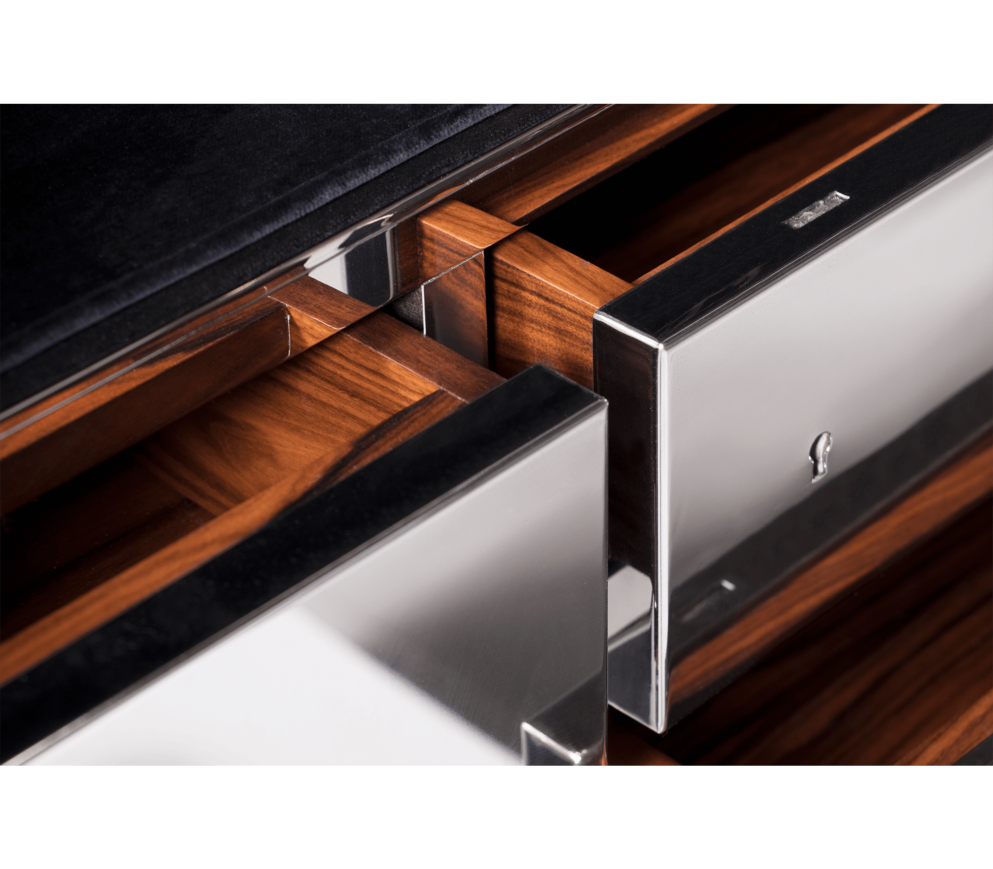 0-213 Роскошный серебряный сейф миллионера Boca Do Lobo  - Вид №6