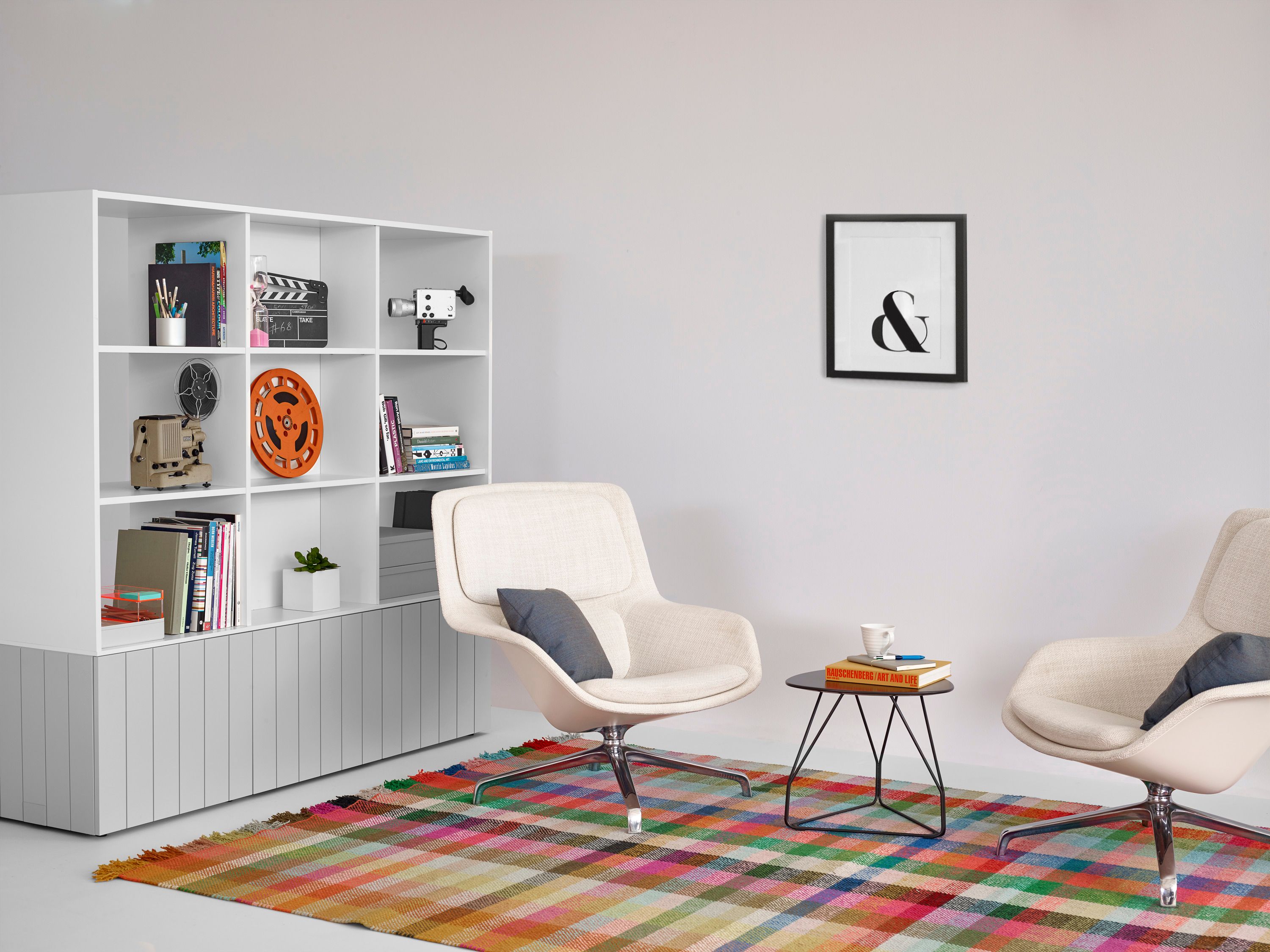 Книжный магазин в дневное время Herman Miller местный ARCH-00076282 - Вид №1