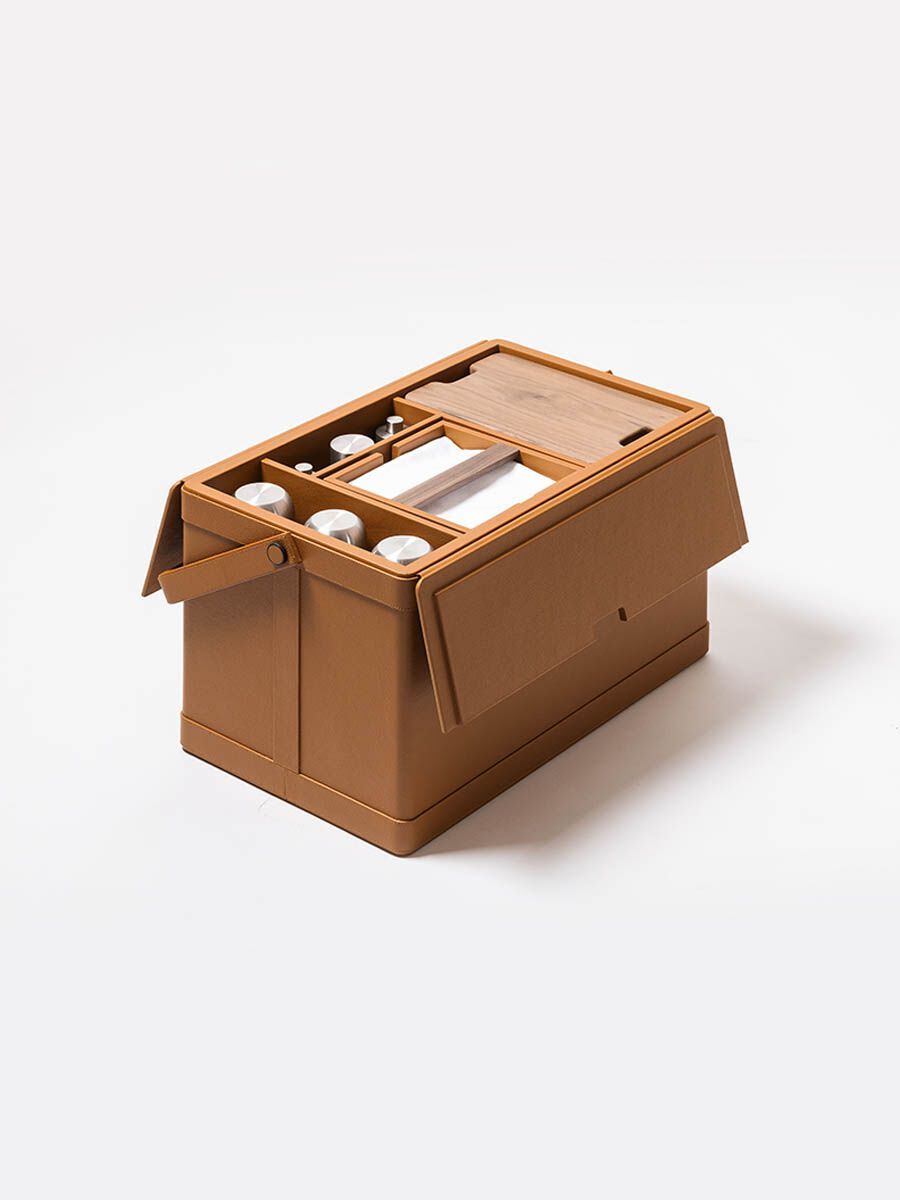 Кожаная корзина для пикника Poltrona Frau TABLEWARE ARCH-00061865 - Вид №1