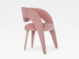 Бархатный стул с подлокотниками