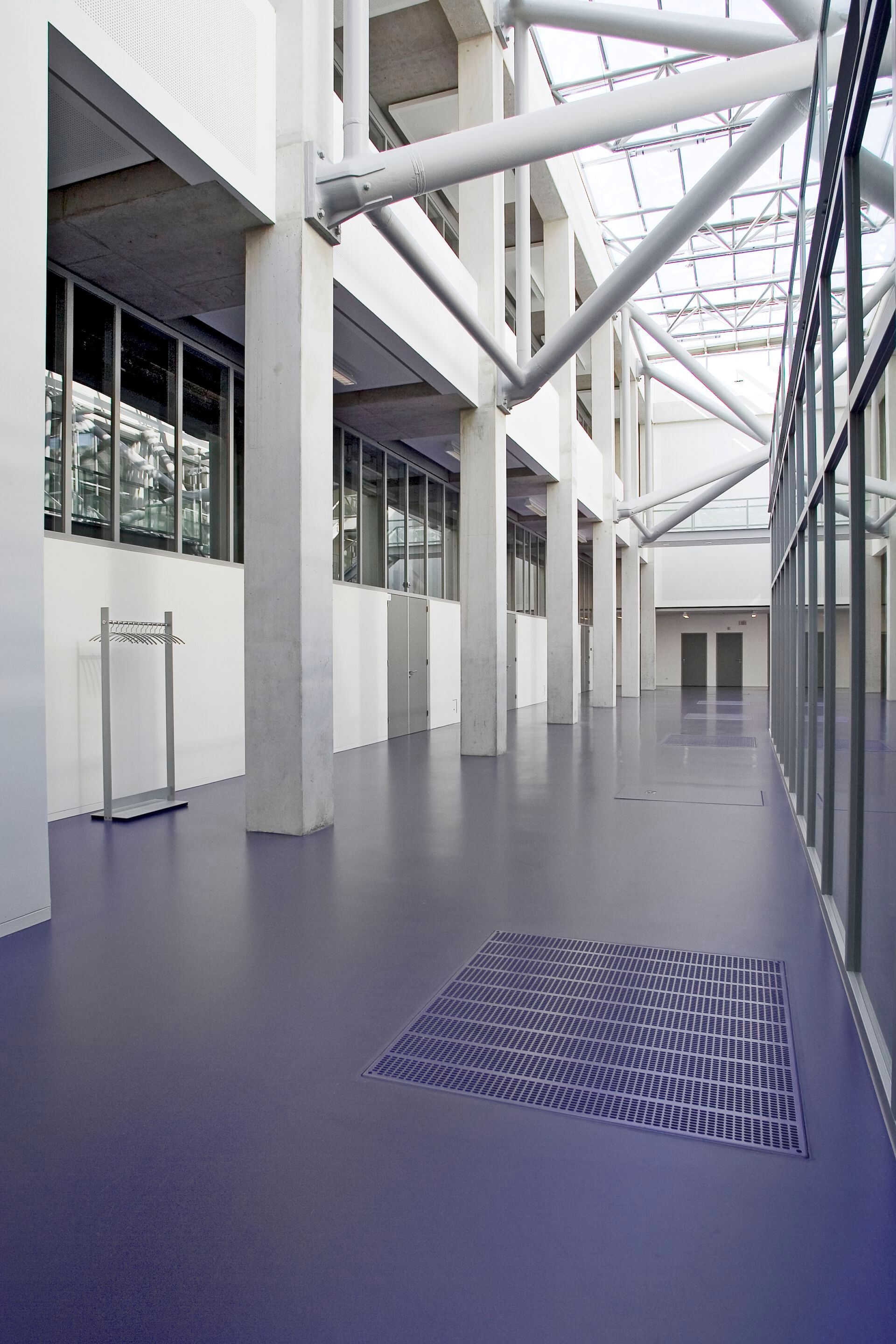 Алюминиевая напольная вешалка Cascando STANDTOGETHER ARCH-00113558 - Вид №3