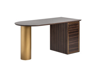 Стальной и деревянный стол с ящиками