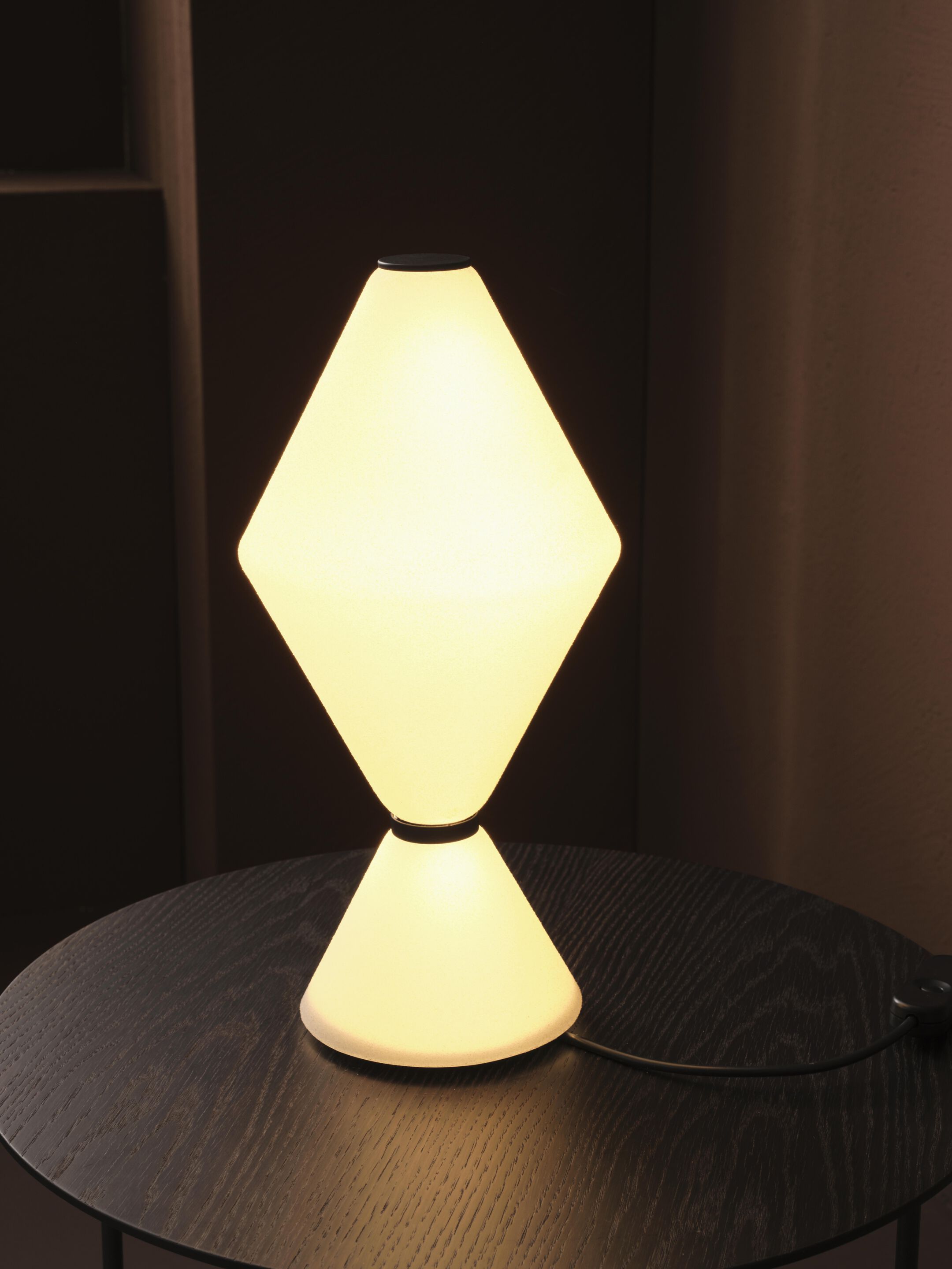 Светодиодная настольная лампа из опалового стекла DE PADOVA Helium Mini ARCH-00018572 - Вид №4