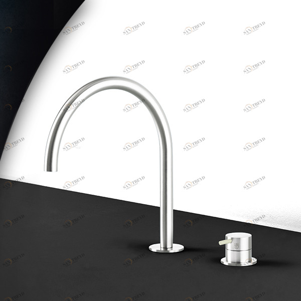 Кухонный смеситель сталь глянцевая с серой ручкой Kitchen Radomonte TKI32LCIL29 Кухонные смесители Radomonte TKI32LCIL29KITCHEN