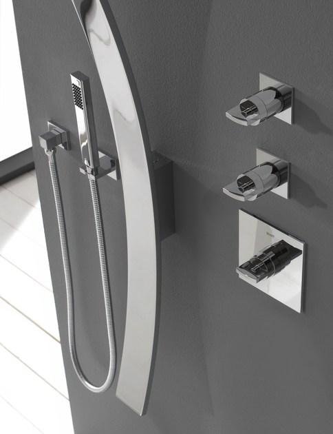 GRAFF Настенная душевая стойка с душевой лейкой Luna sun-id-1507711 - Вид №4