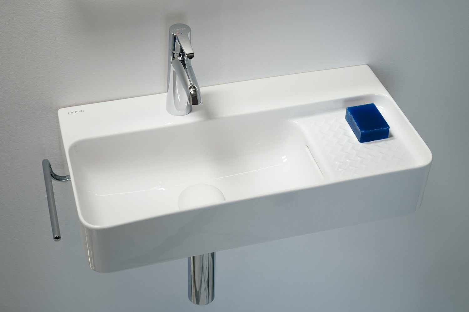 H8152857571091 Раковина укороченная, с полочкой справа LAUFEN PRO - Вид №2
