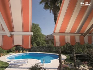 PRATIC F.lli ORIOLI Моторизованный тент с кронштейнами