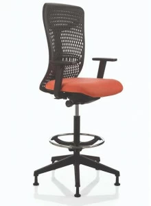 Luxy Стул офисный поворотный с подлокотниками и подставкой для ног Smartback