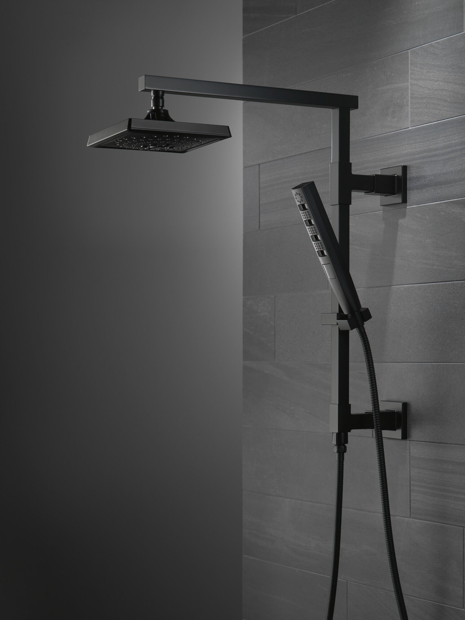 58410-BL Душевая колонна угловая 18 дюймов Delta Faucet Universal Showering Матовый черный  - Вид №7