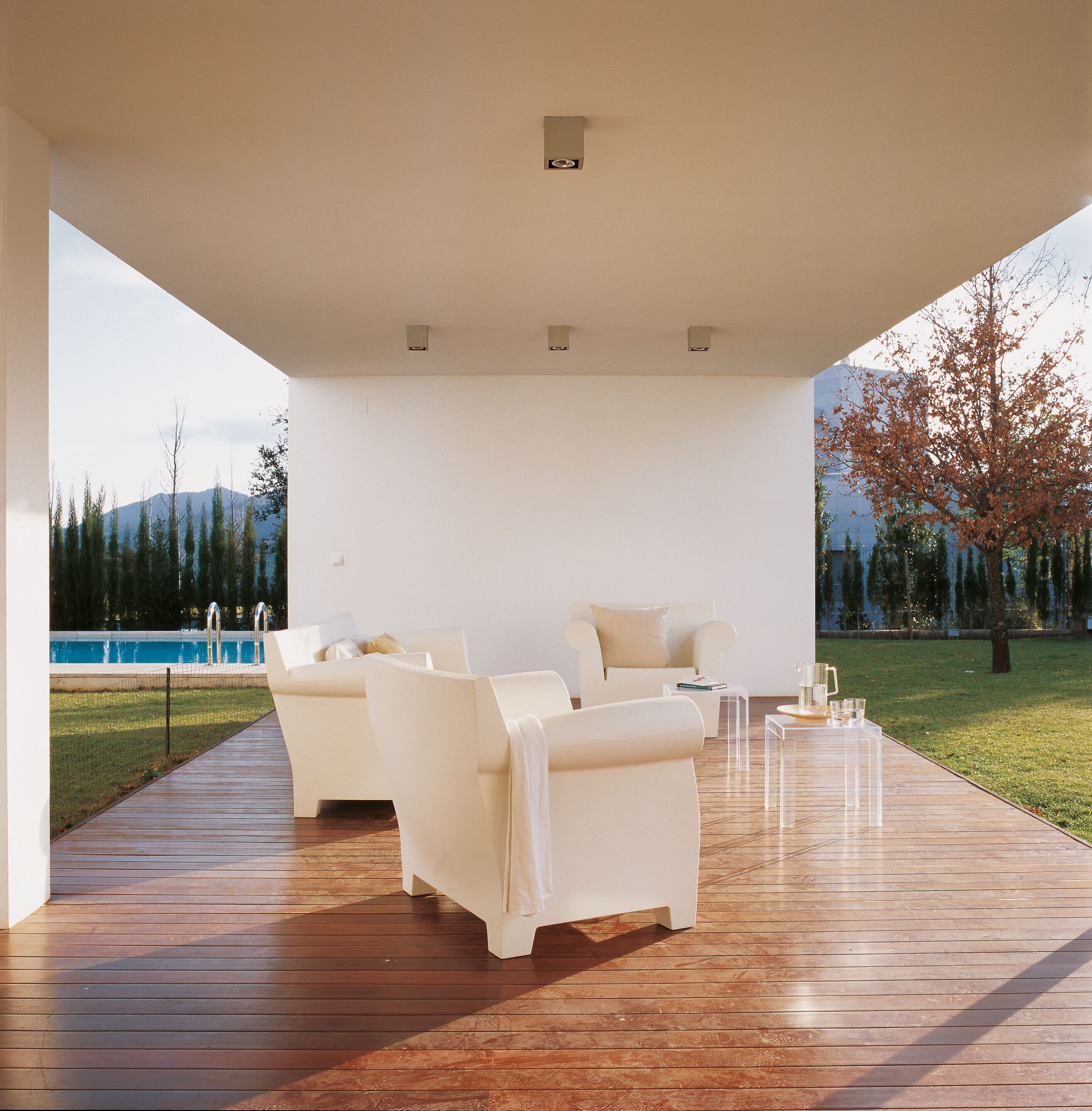 Полиэтиленовое садовое кресло с подлокотниками Kartell Bubble ARCH-00137531 - Вид №13