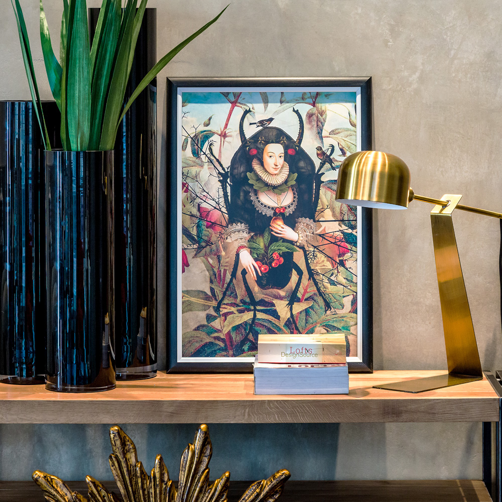 896517167_1818 Арт-постер «Королева майских жуков» Object Desire  - Вид №5