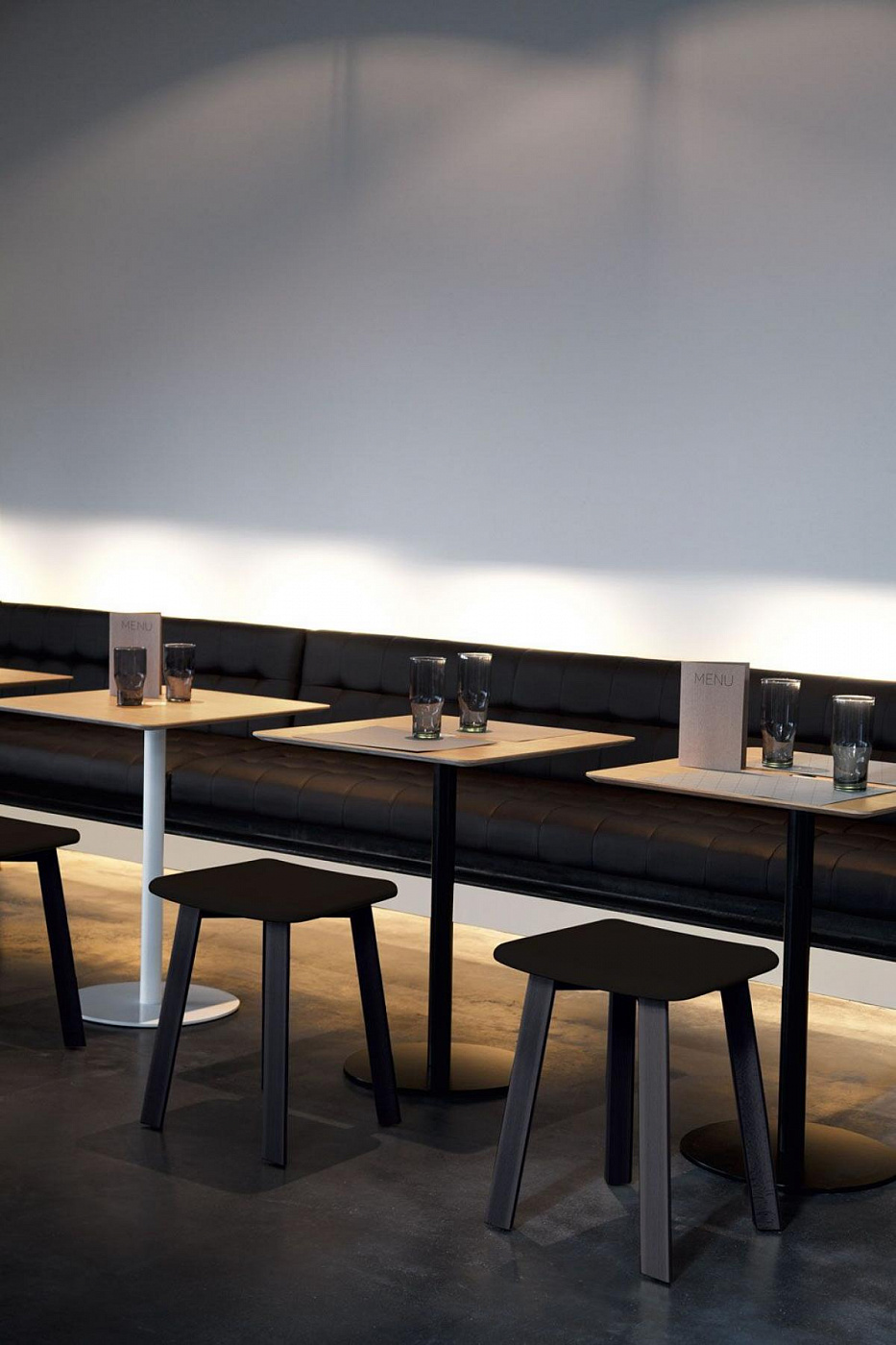 008232 Табуретка Punt Mobles Bevel Santreyd  - Вид №3