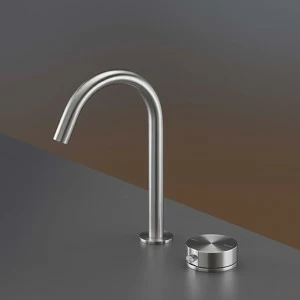 два отверстия двойного движения смеситель с поворотным носиком Н. 235 мм  GIO75 CEADESIGN