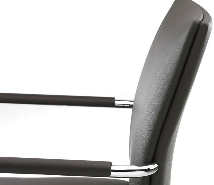 Spiegels Штабелируемое кожаное кресло на консолях с подлокотниками .pilot s Ps 1202 - Вид №6