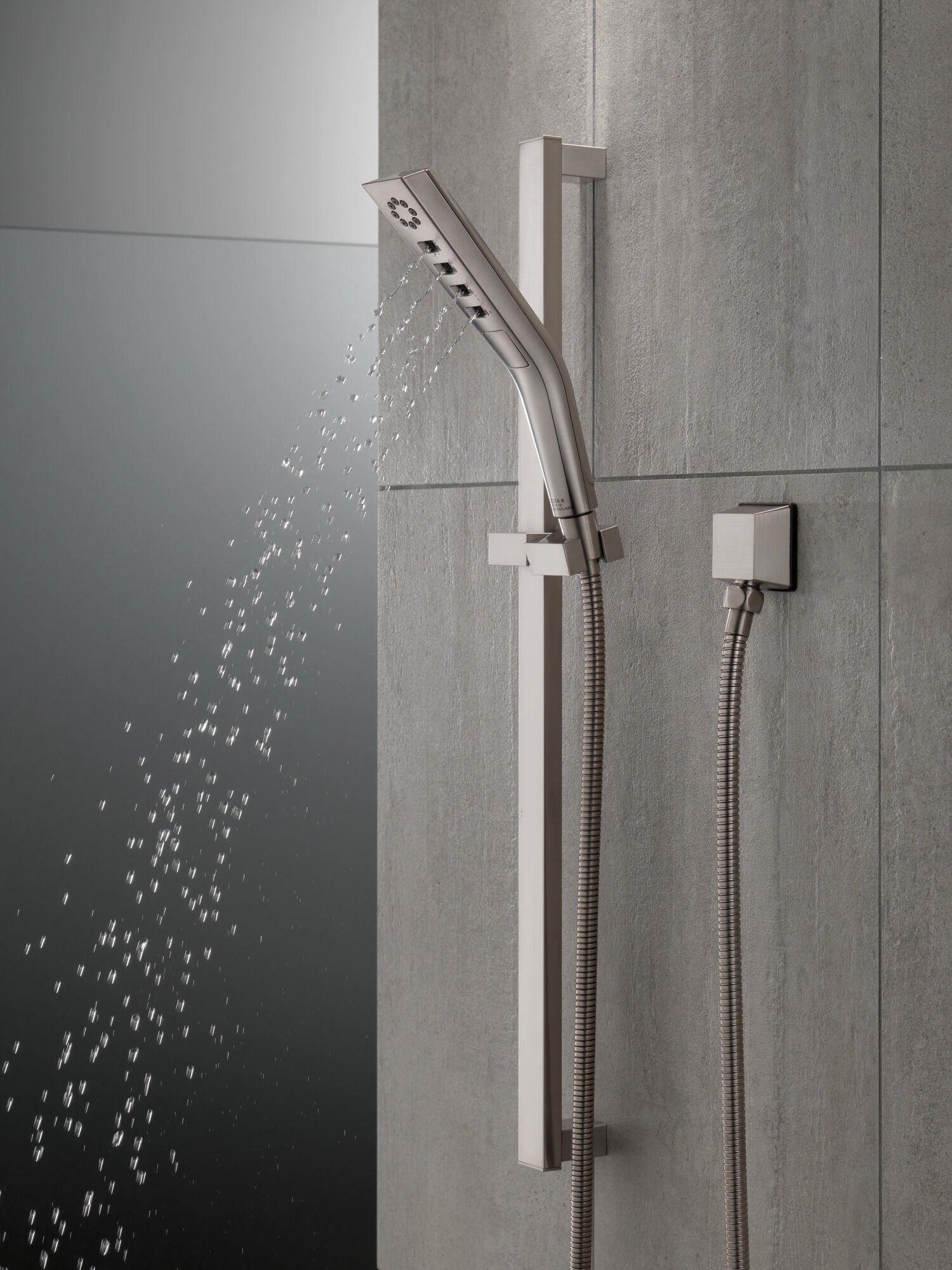 51799-SS H2Okinetic® Ручной душ со скользящей штангой с 3 настройками Delta Faucet Universal Showering Нержавеющая сталь  - Вид №7