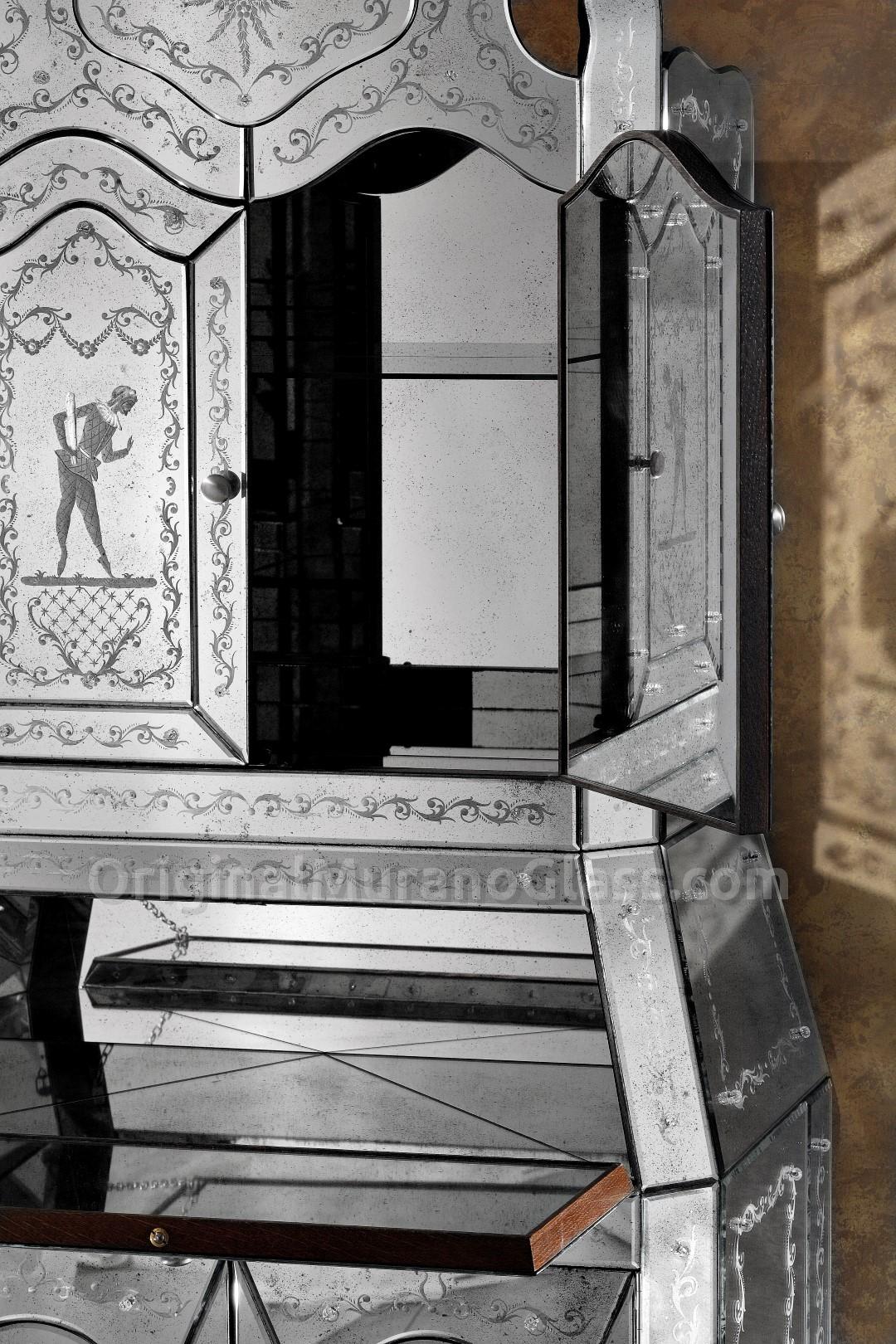 854 ORIGINALMURANOGLASS Венецианский зеркальный буфет Candiano - муранское стекло OMG  см  - Вид №1