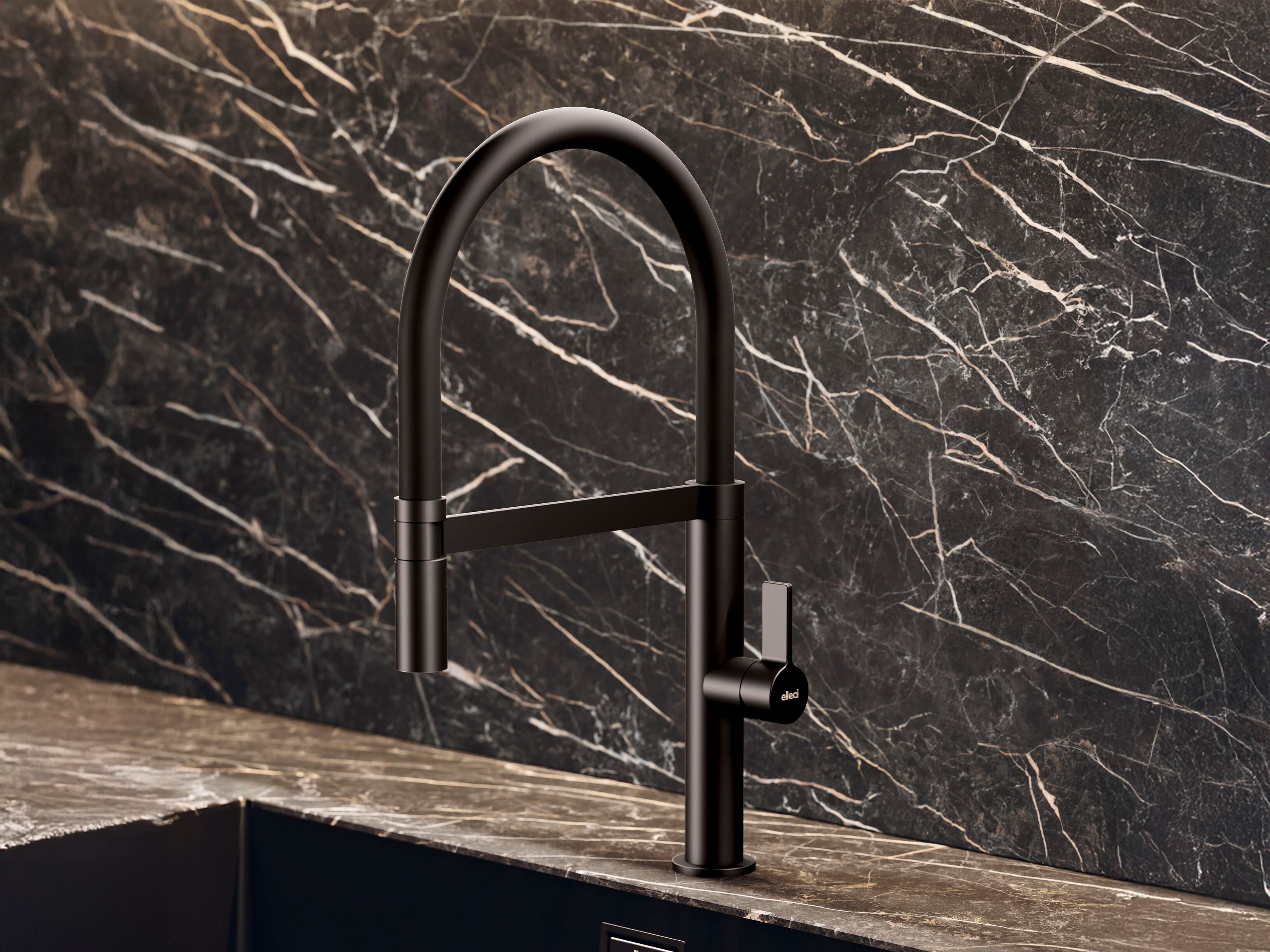 Однорычажный смеситель для кухни с ручным душем Elleci Elite Kitchen ARCH-00059096