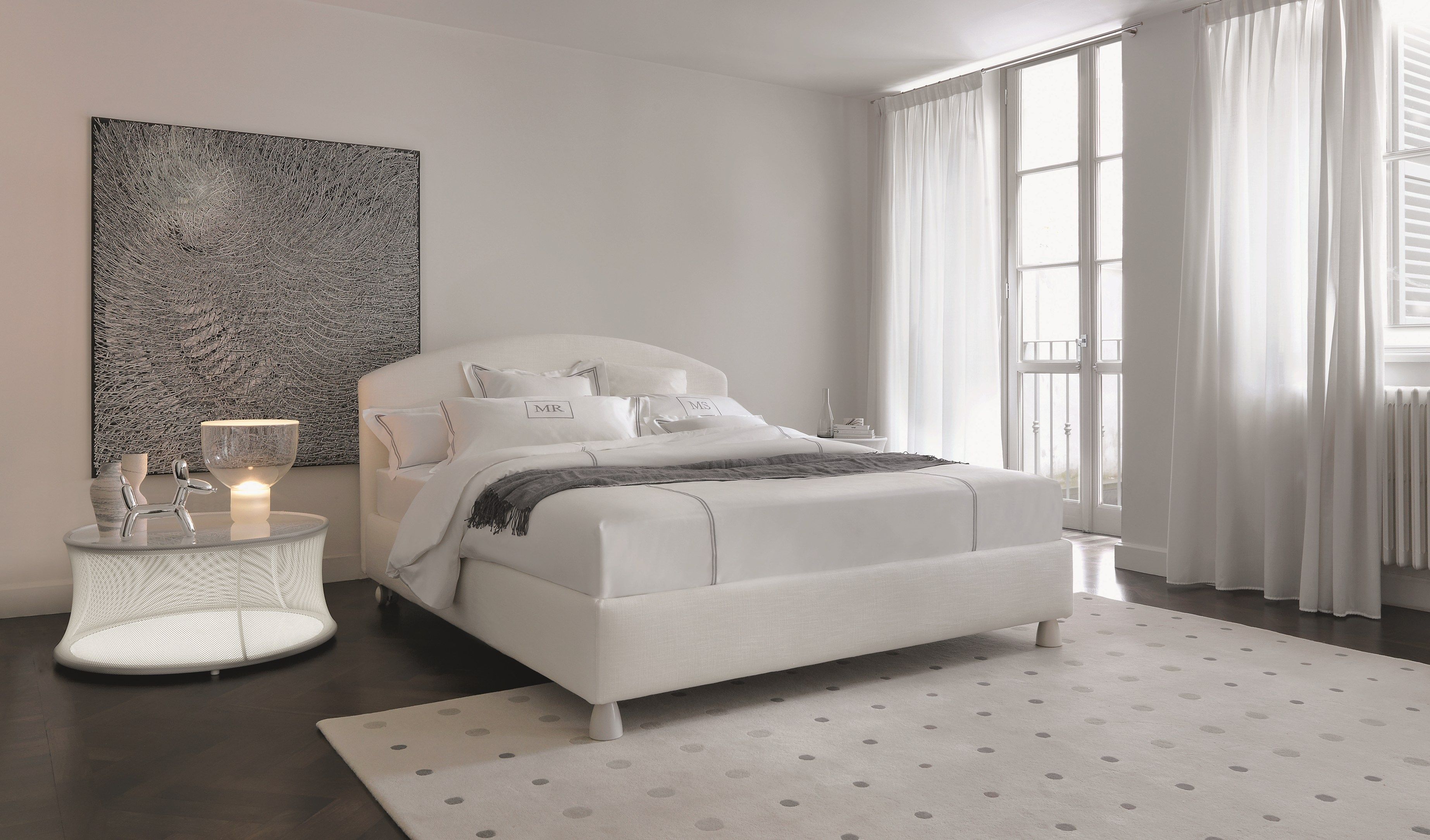 Двуспальная кровать с мягким изголовьем Flou Магнолия ARCH-00025307