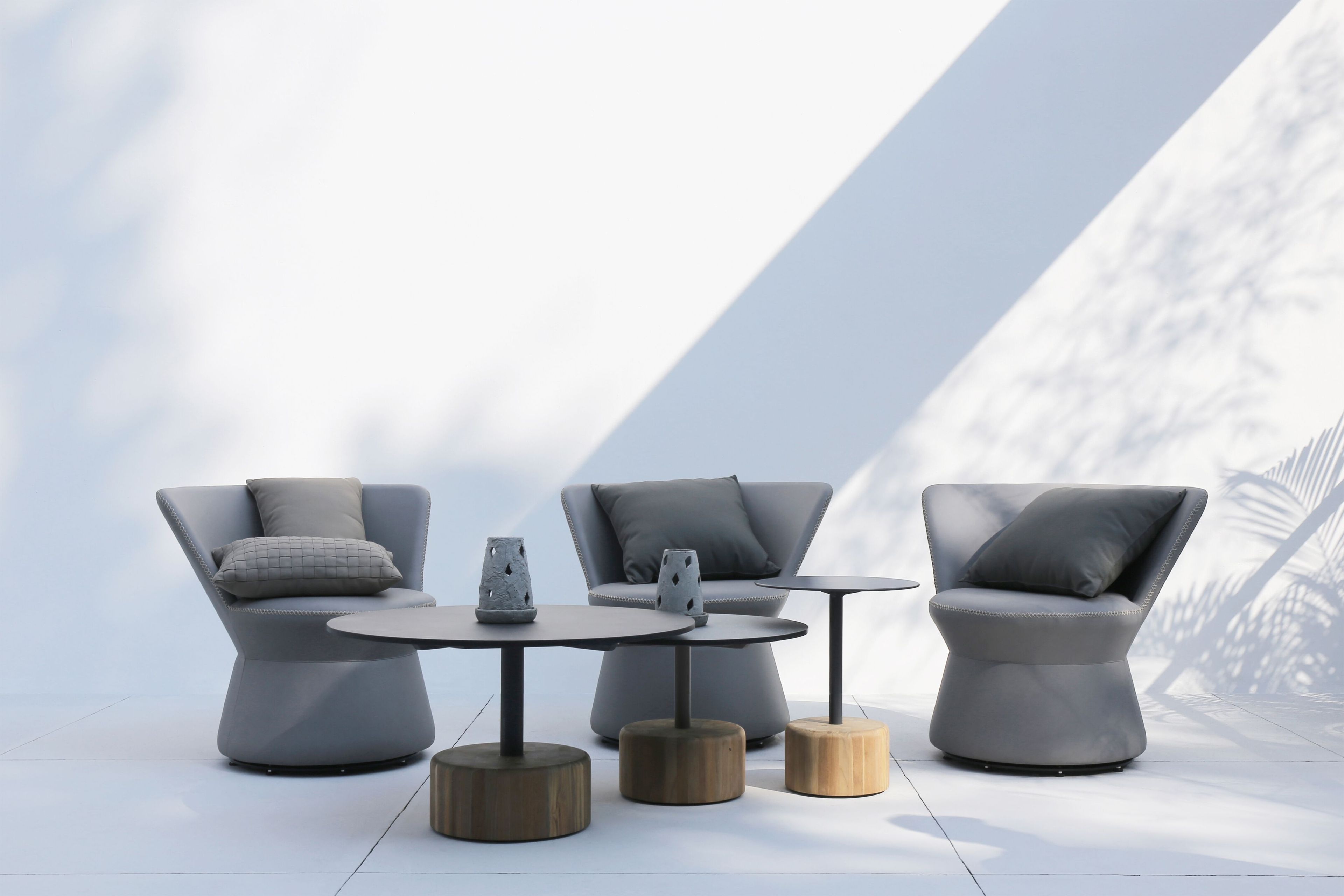 Круглый стол с алюминиевым верхом и тиковым или каменным основанием MAMAGREEN Glyph ARCH-00114968 - Вид №7