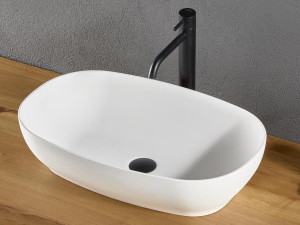 Умывальник из смолы